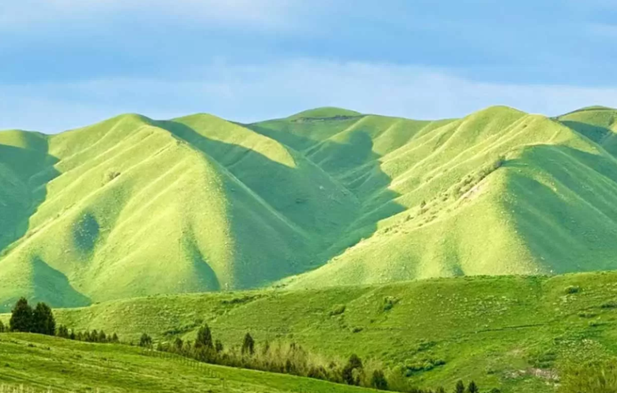 TOUR BẮC TÂN CƯƠNG: Urumqi – Cao tốc Sa Mạc –Hải Quỷ Thành- Làng Hoà Mục – Kanas – Bãi Ngũ Sắc – Thành phố Ma- Hồ Sayram – Yining