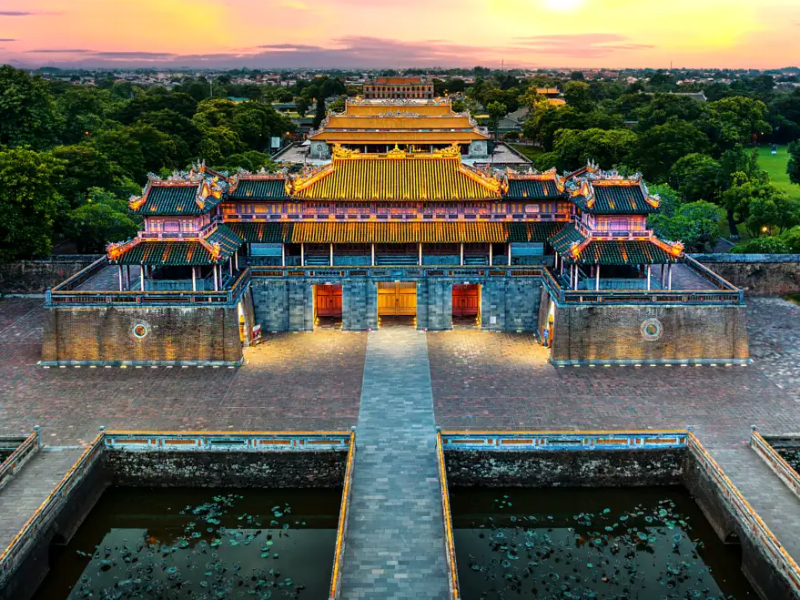 Huế cung đại nội-Tour Huế Tầu Hỏa